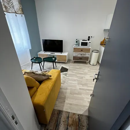 La Maison Castelpontine T4 Apartment *