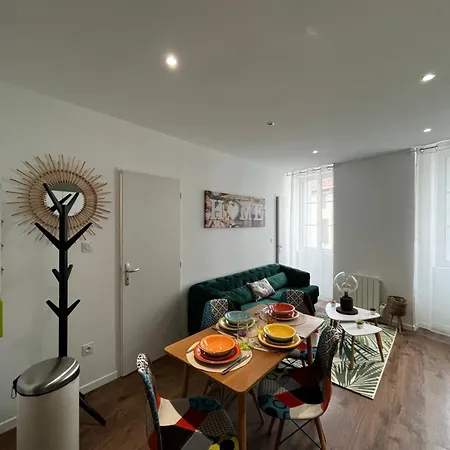 La Maison Castelpontine T4 Apartment *