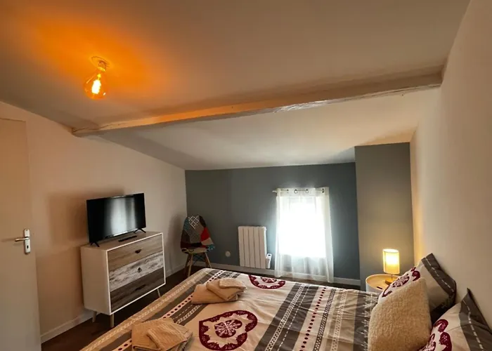 La Maison Castelpontine T4 Apartment