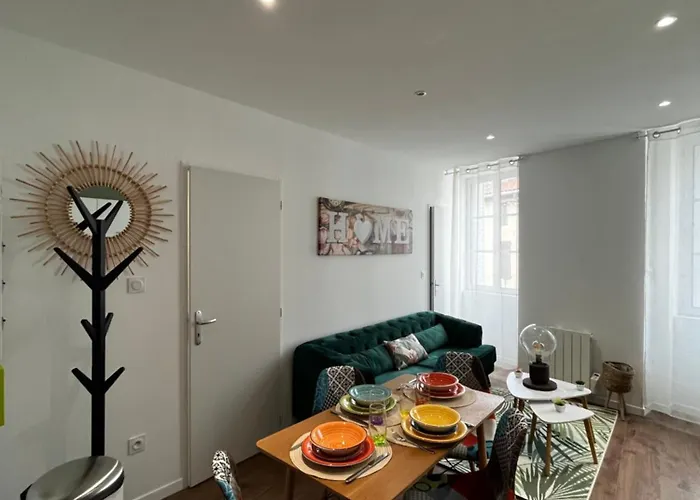 La Maison Castelpontine T4 Apartment *