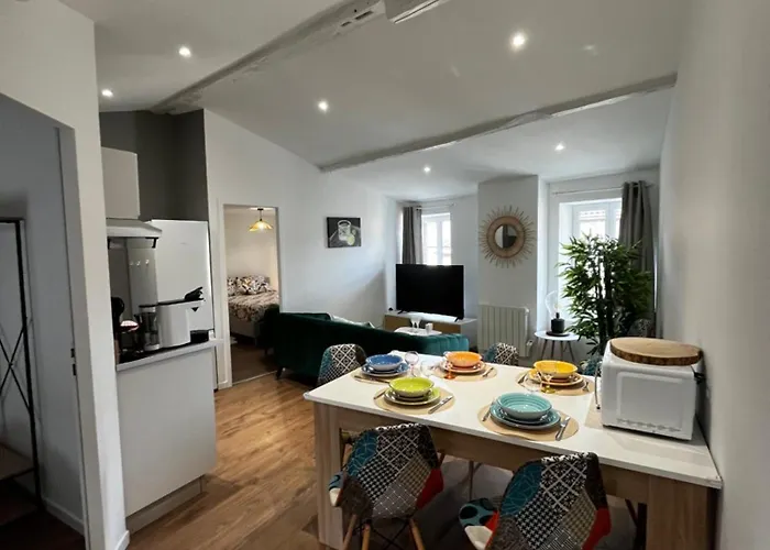 La Maison Castelpontine T4 Apartment